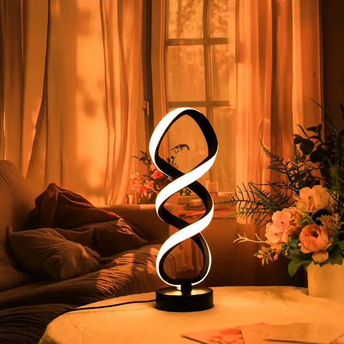 Lampe de bureau plissée à jambes hautes en ferronnerie LED avec prise USB trois couleurs gradation continue chevet