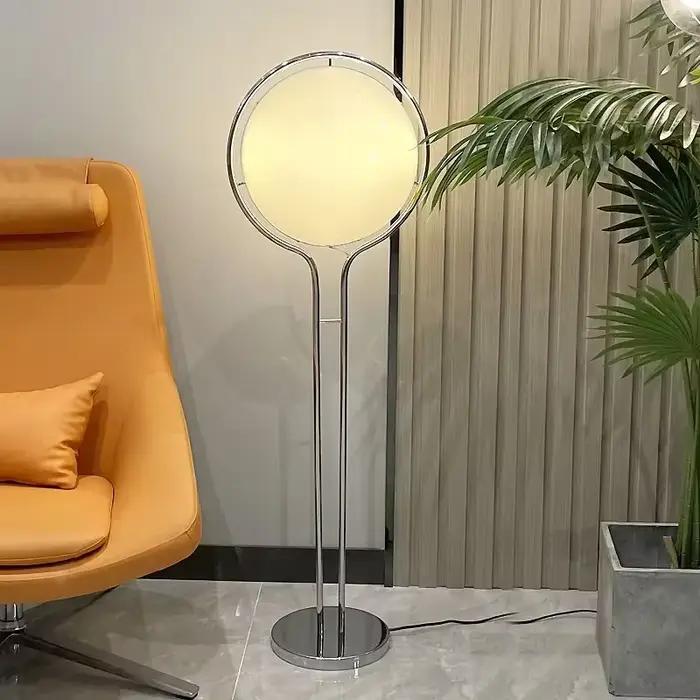 Lampadaire boule Led blanc nordique