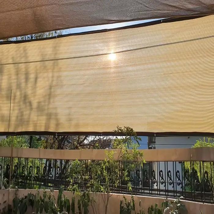 Parasol en tissu beige