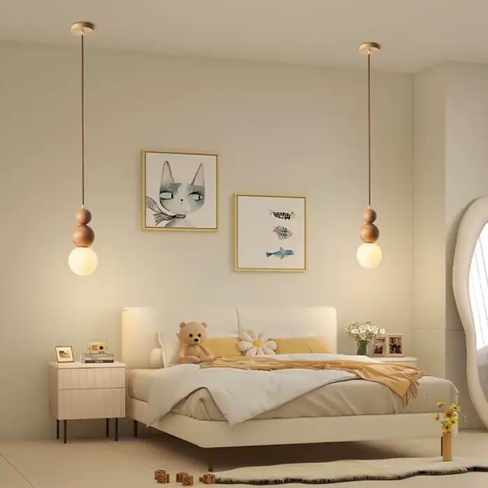 Lampe suspendue vintage en bois de noyer