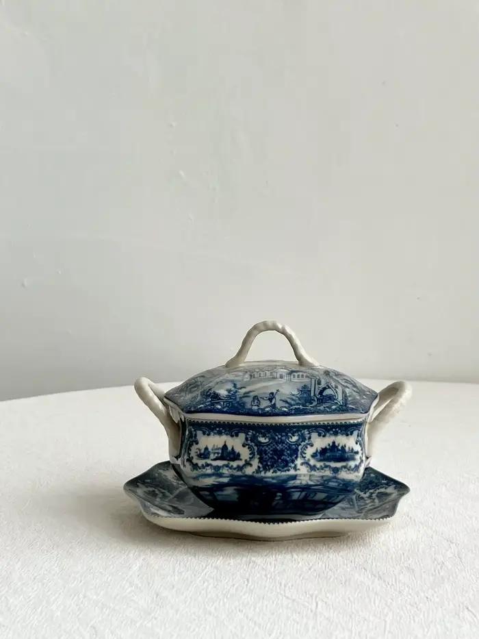 Vase en céramique et porcelaine de la série bleue peinture célèbre européenne figure émaillée rare pour décoration et cadeaux occassions spéciales