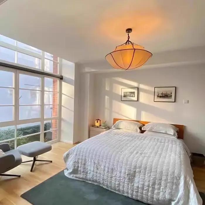 Lampe suspendue en soie japonaise