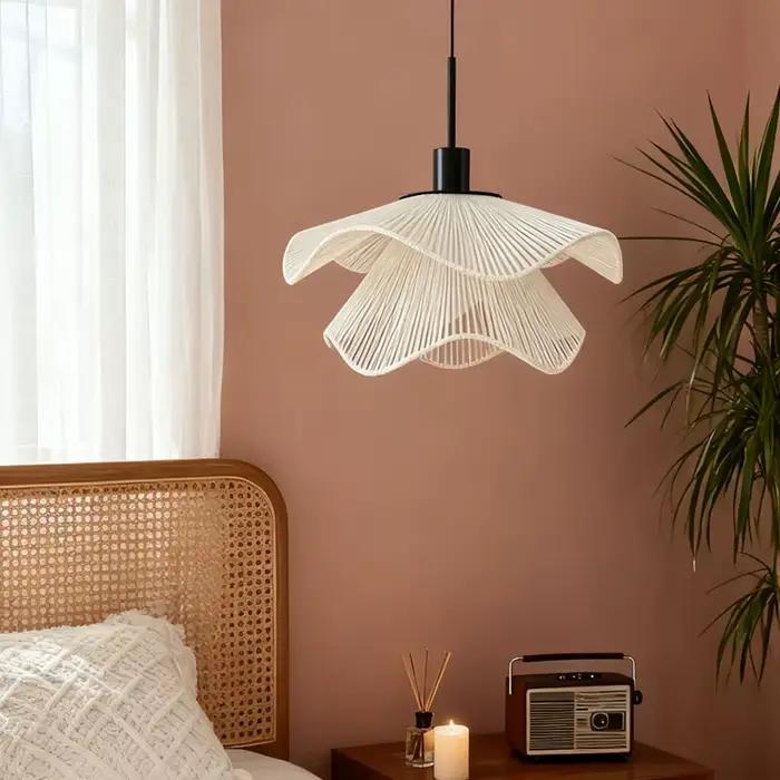 Lampe suspendue en forme de fleur en corde de chanvre