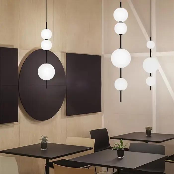 Lustre boule de verre moderne pour chambre principale, cuisine, salon, bureau, hôtel et bar - éclairage à vitrail avec interrupteur tactile - design minimaliste et ambiance personnalisable