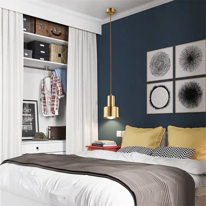 Lampe LED suspendue en laiton avec tête unique en forme de trompette
