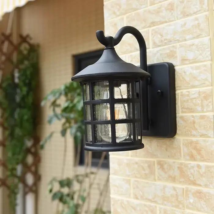 Lampe murale LED rustique en fer