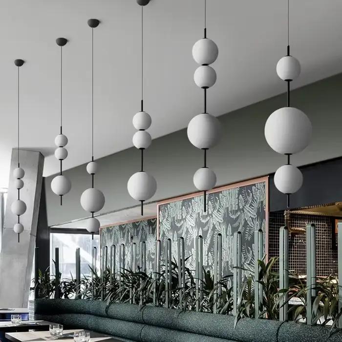 Lustre boule de verre moderne pour chambre principale, cuisine, salon, bureau, hôtel et bar - éclairage à vitrail avec interrupteur tactile - design minimaliste et ambiance personnalisable