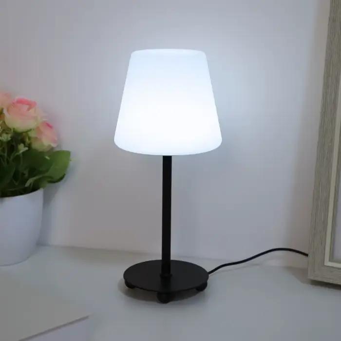 Lampe de bureau de style crème moderne avec éclairage tri-couleurs alimenté par USB pour chambre à coucher salon et bureau