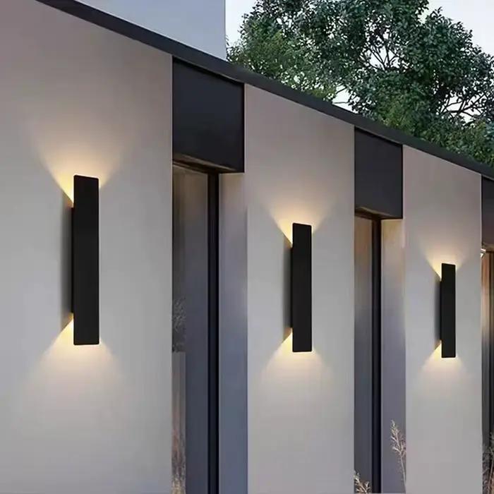 Lampe murale LED longue