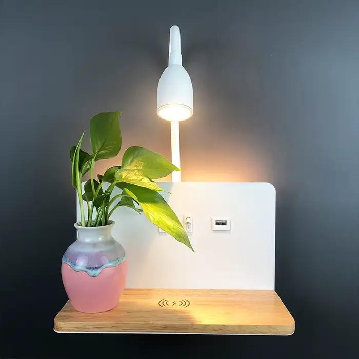 Applique murale LED moderne rotative à 360° avec recharge sans fil pour salon chambre à coucher entrée étude