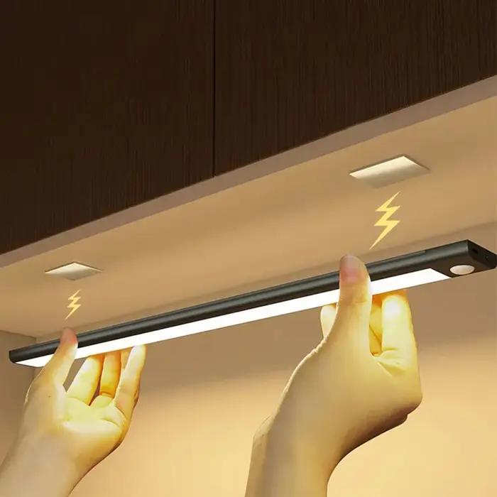 Lampe LED USB Type-C Rechargeable avec Capteur de Mouvement