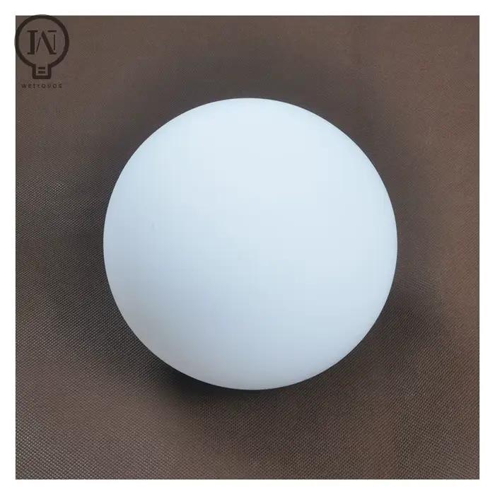 Abat-jour en verre blanc