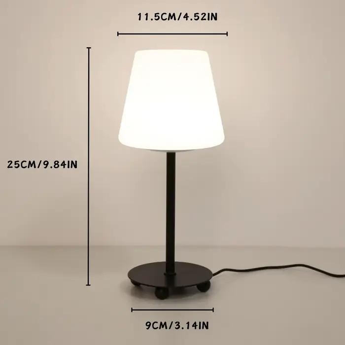 Lampe de bureau de style crème moderne avec éclairage tri-couleurs alimenté par USB pour chambre à coucher salon et bureau
