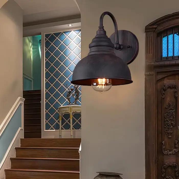 Applique murale rétro en métal rouillé pour restaurateur décorant son couloir vintage élégance lumière industrielleextérieur
