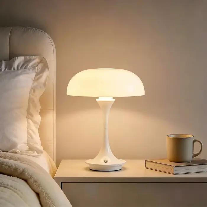 Lampe en forme de champignon unique