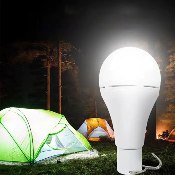 Lumière solaire USB chargée suspendue