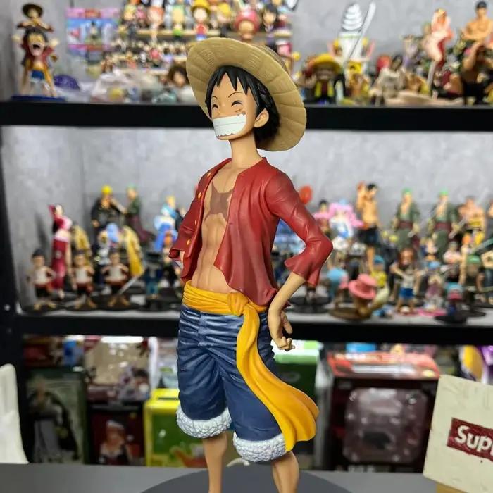 Figurine d'action One Piece Monkey D. Luffy de 28 cm, Luffy souriant et confiant, avec trois formes de visage interchangeables, modèle en PVC