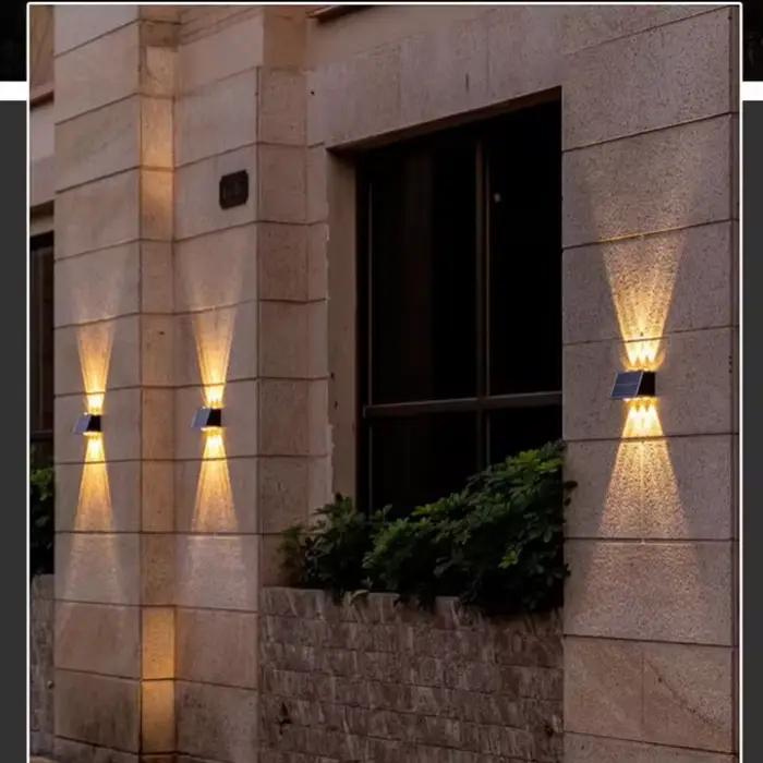 Nouvelle lampe murale extérieure étanche 2026, lampe solaire, lampe de jardin, lampe de table solaire, lampe de décoration de nuit pour villa