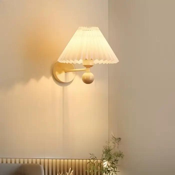Lampe murale en tissu style crème français