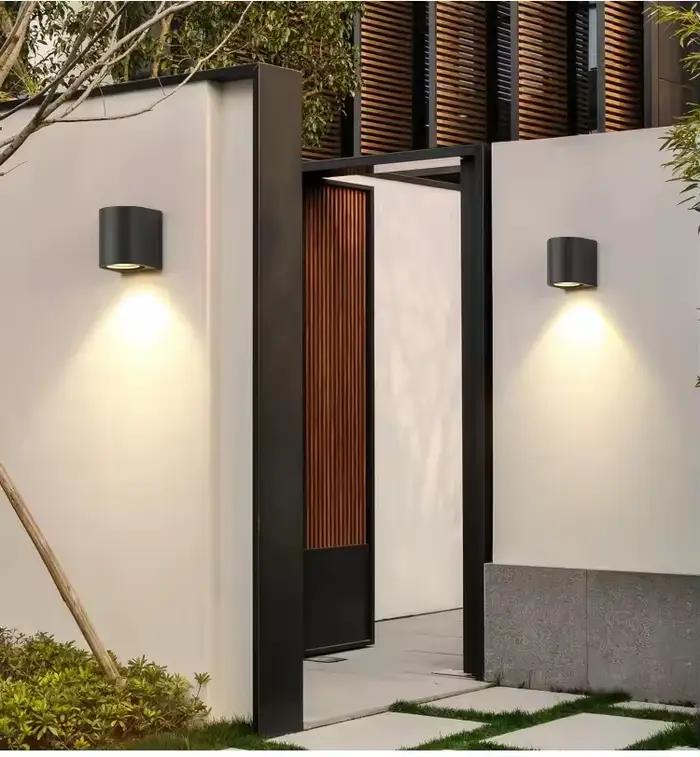 Applique murale LED contemporaine étanche IP65 avec éclairage RGBW pour extérieur et intérieur chambres entrées salles de bain transformations soirées estivales