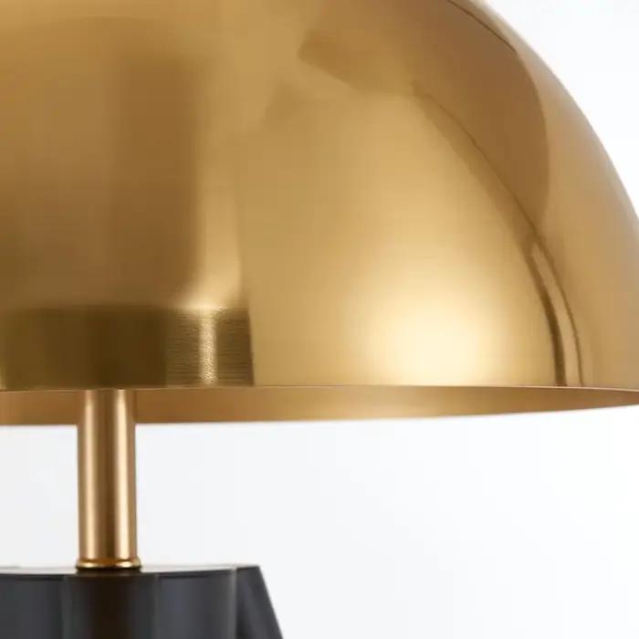 Lampe LED autoportante avec trépied