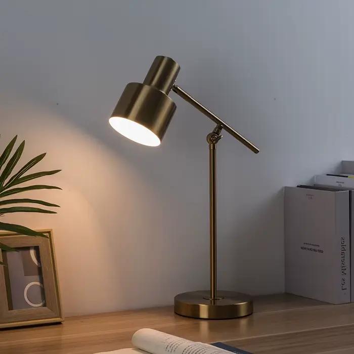 Lampe de Chevet Moderne Minimaliste pour Chambre à Coucher, Lampe de Lecture de Luxe Américaine pour Hôtel, Lampe de Table de Nuit Décorative en Fer