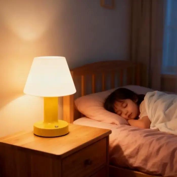Lampe de table LED moderne style champignon