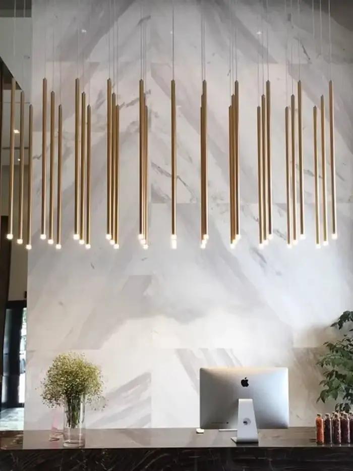 Lustre LED de Luxe en Forme de Colonne Dorée