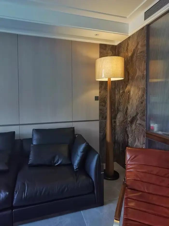 Lampe sur pied en bois moderne de luxe