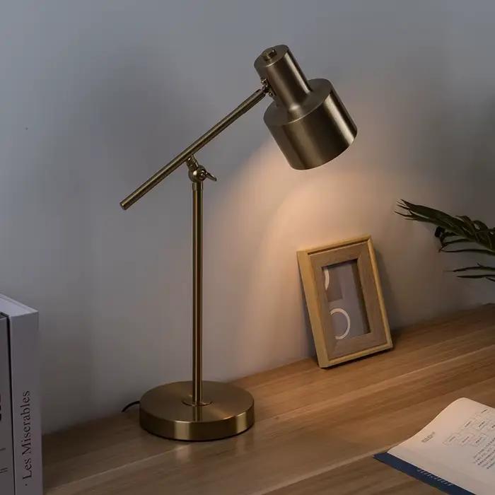 Lampe de Chevet Moderne Minimaliste pour Chambre à Coucher, Lampe de Lecture de Luxe Américaine pour Hôtel, Lampe de Table de Nuit Décorative en Fer
