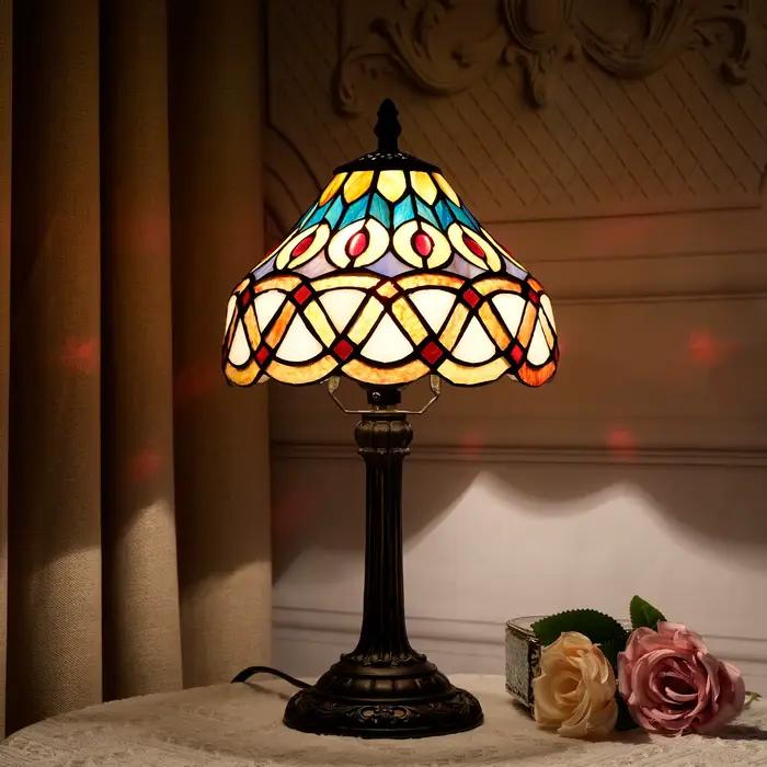 Petite lampe de table Tiffany Peacock