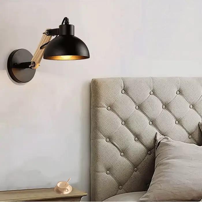 Applique murale LED en bois et fer