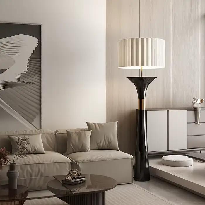 Lampadaire LED en tissu médiéval français en noyer