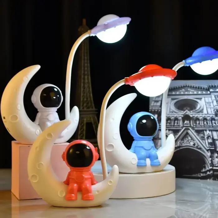 Veilleuse créative astronaute lunaire
