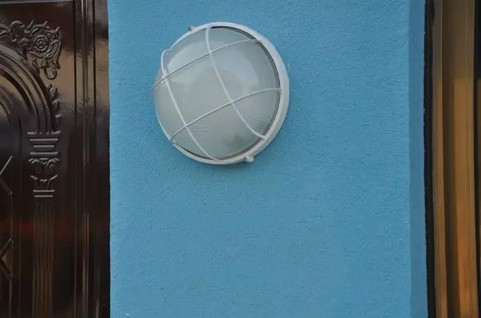 Applique Murale Ovale Peinte Conforme à la Norme IP65