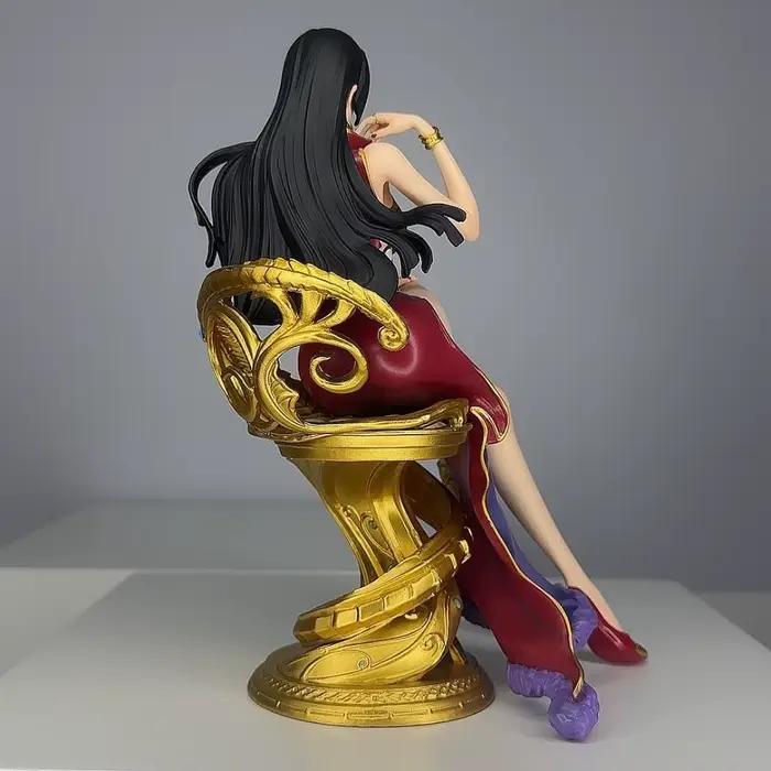 Figurine Boa Hancock en PVC pour canapé assis, 23cm, modèle d'affichage statique, jouets de décoration à collectionner, Statue cadeau pour Fans, une pièce