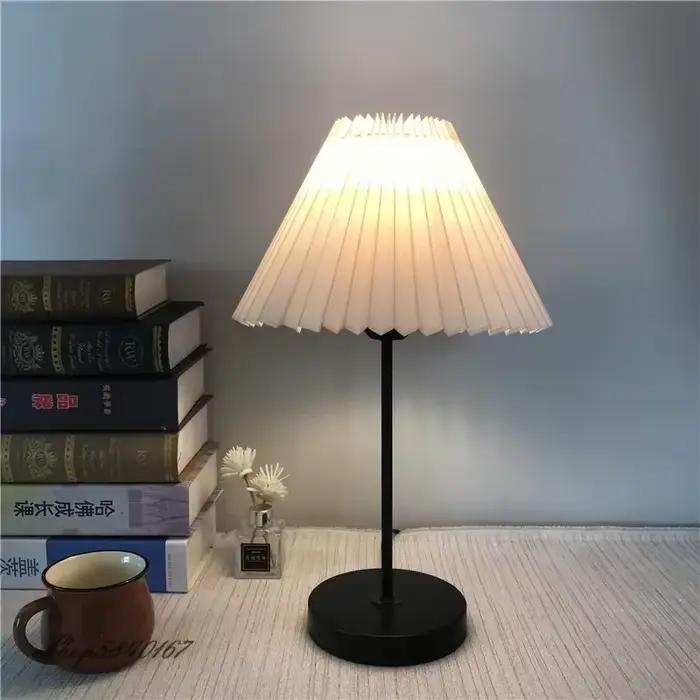 Nouveau abat-jour plissé pour lampe de Table lampadaires sur pied Style coréen abat-jour plissé mignon lampe de bureau abat-jour lampes de chambre E27
