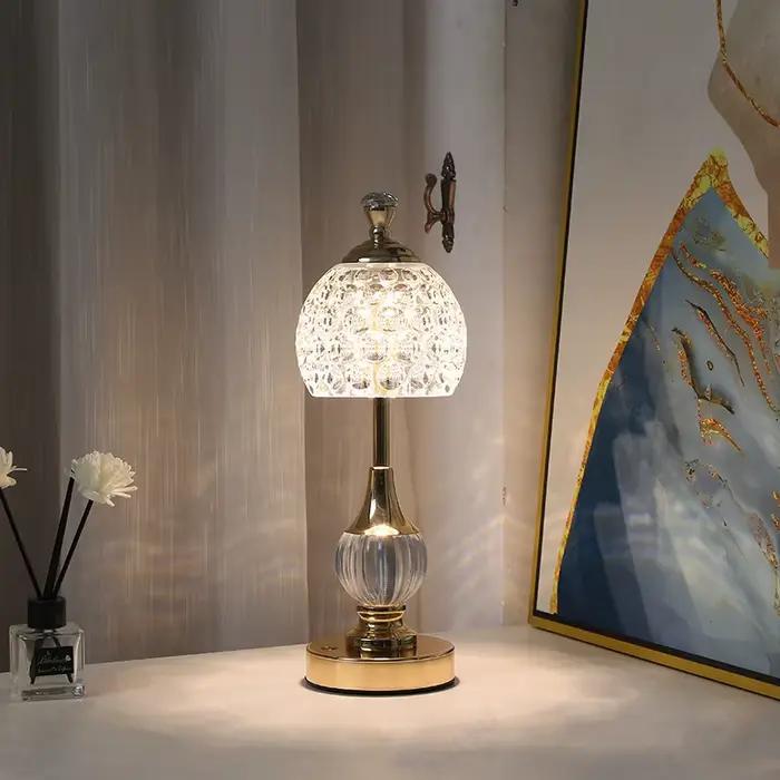 Lampe de Table en métal et cristal acrylique