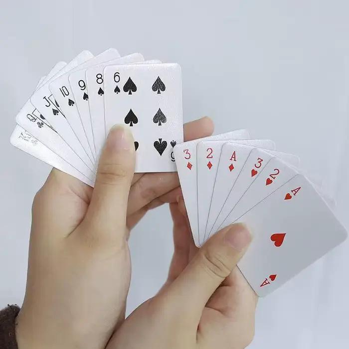 Mini cartes à jouer au poker pour enfants et adultes, fournitures de jeux de fête, cadeaux amusants, divertissement éducatif, nouveauté