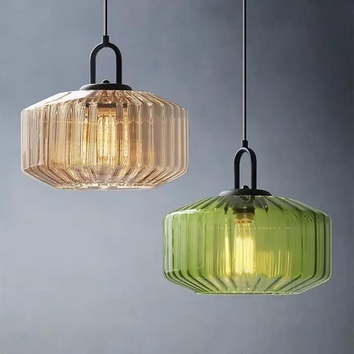 Lampe suspendue en verre coloré