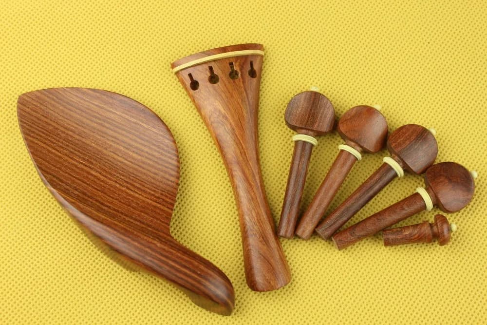 1 ensemble de pièces de violon en bois de rose 4/4, cordier, mentonnière, chevilles, embout