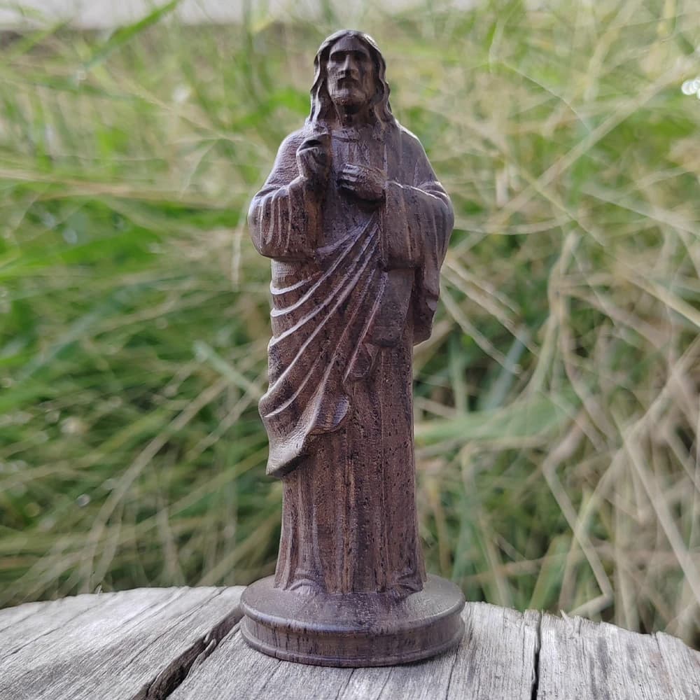 Statue de Jésus en bois sculptée à la main de 3,8 pouces, style artistique, idéale pour les décorati