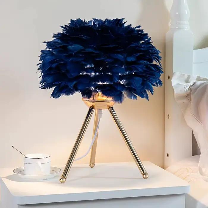 Lampe de Table en plumes pour chambre à coucher, lampe de chevet moderne, salon, café, décoration de