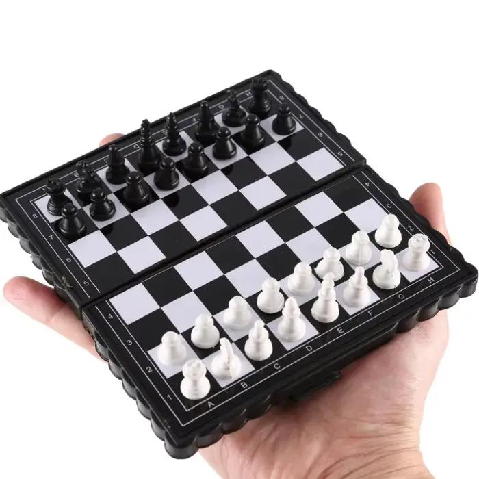 Mini jeu d'échecs magnétique pliant, jeu de société en plastique magnétique, jouet Portable pour enfant, Portable en plein air