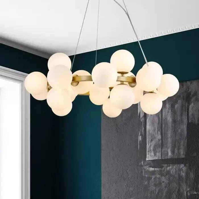 Plafonnier LED suspendu en verre au design moderne