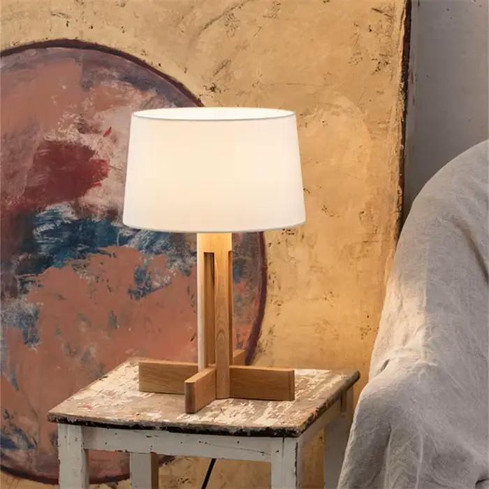 Lampe autoportante en bois et frêne