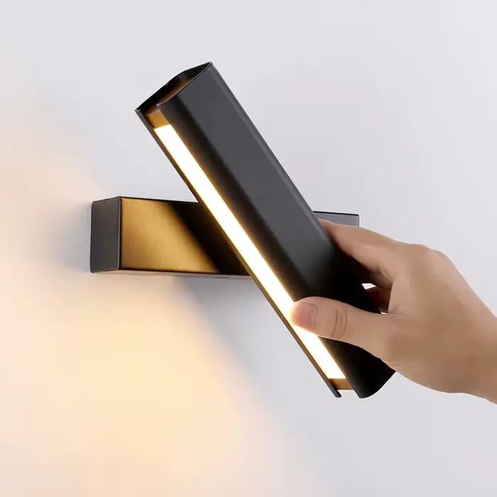 Applique murale nordique rotative à LED en bois massif