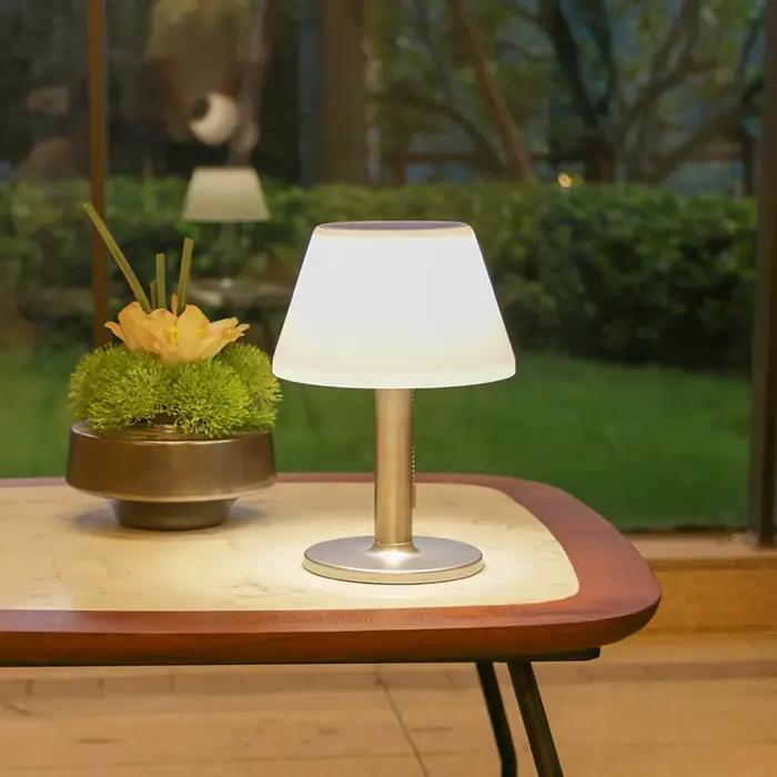 Veilleuse LED solaire en acier inoxydable pour table