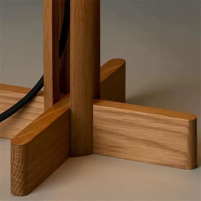 Lampe autoportante en bois et frêne