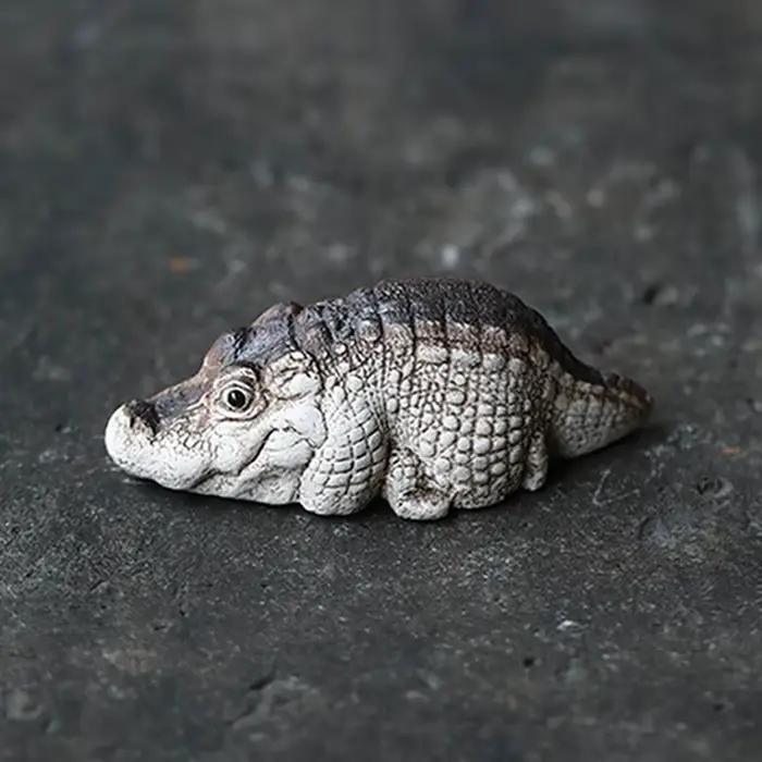 Figurine de Crocodile potelée mignonne, petits crocodiles réalistes, ornement de thé en résine, modèle d'animal de compagnie, décoration de maison, cadeaux Feng Shui amusants